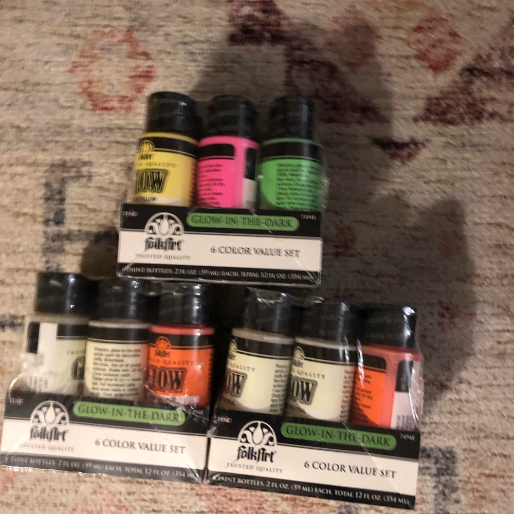 FolkArt Glow in The Dark Paint Set, 2 Fl Oz (3pk )